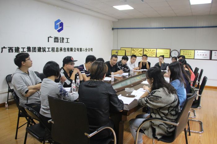 籌備會(huì )進(jìn)行中。王瑩攝影。.jpg